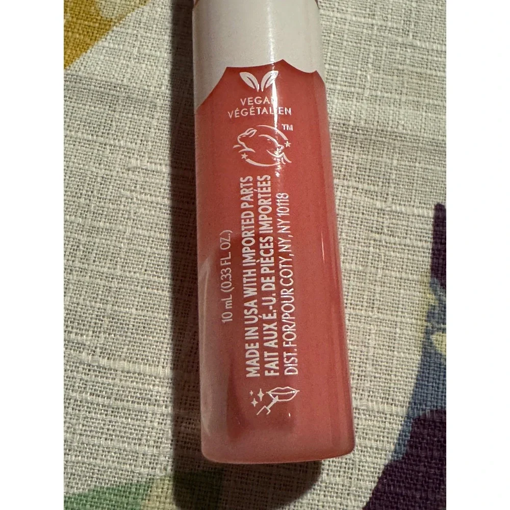 Covergirl Clean Fresh Yummy Gloss 150 Sugar Poppy Pink Vegan Lip Gloss 0.33 oz